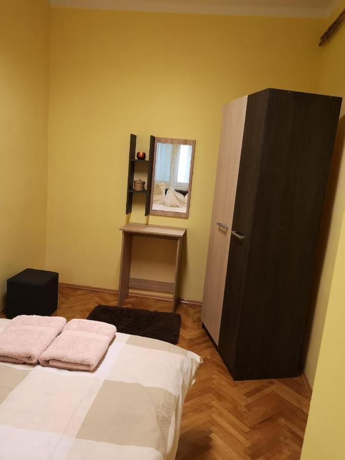Veva Apartman - Eger Maganszallashely ภายนอก รูปภาพ