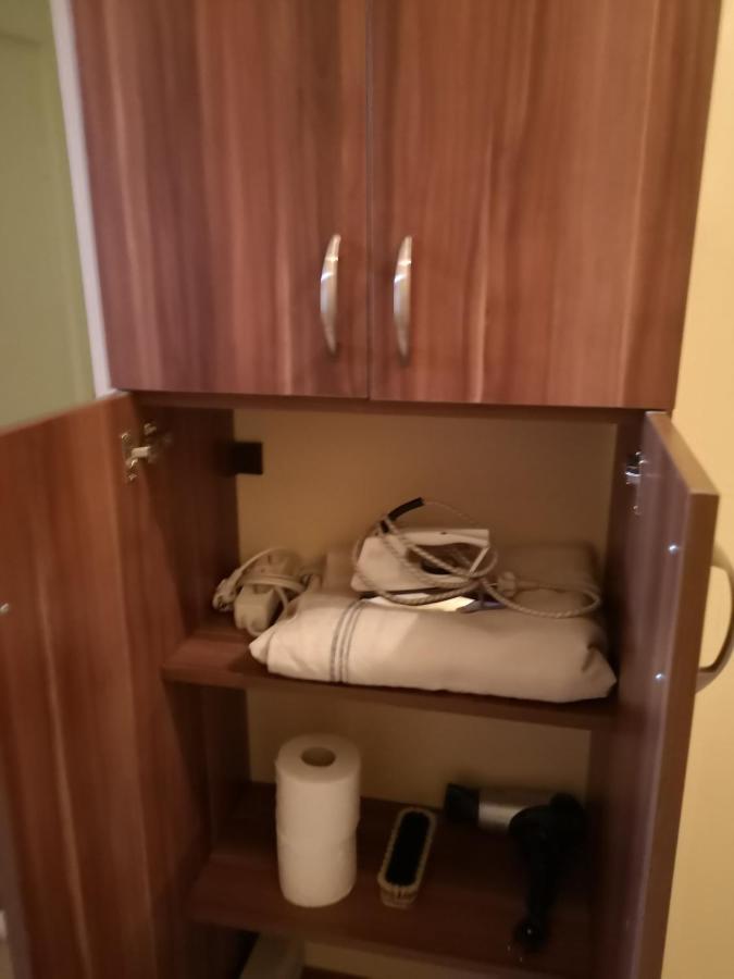 Veva Apartman - Eger Maganszallashely ภายนอก รูปภาพ