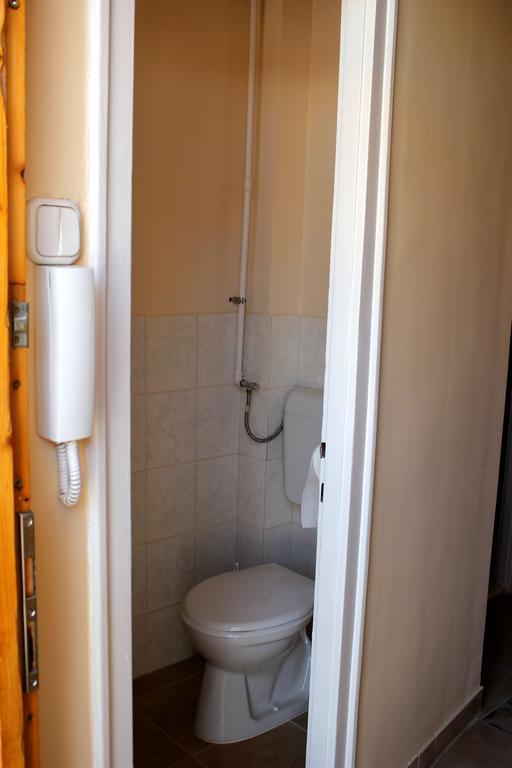 Veva Apartman - Eger Maganszallashely ภายนอก รูปภาพ