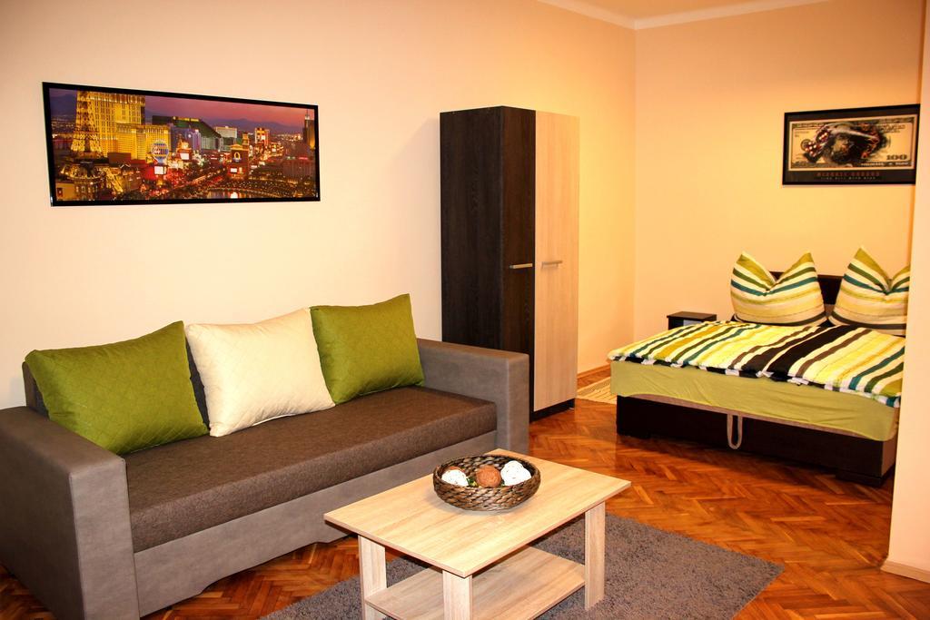Veva Apartman - Eger Maganszallashely ภายนอก รูปภาพ